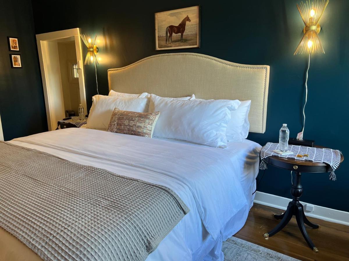 Rose Hill Inn Versailles Eksteriør bilde