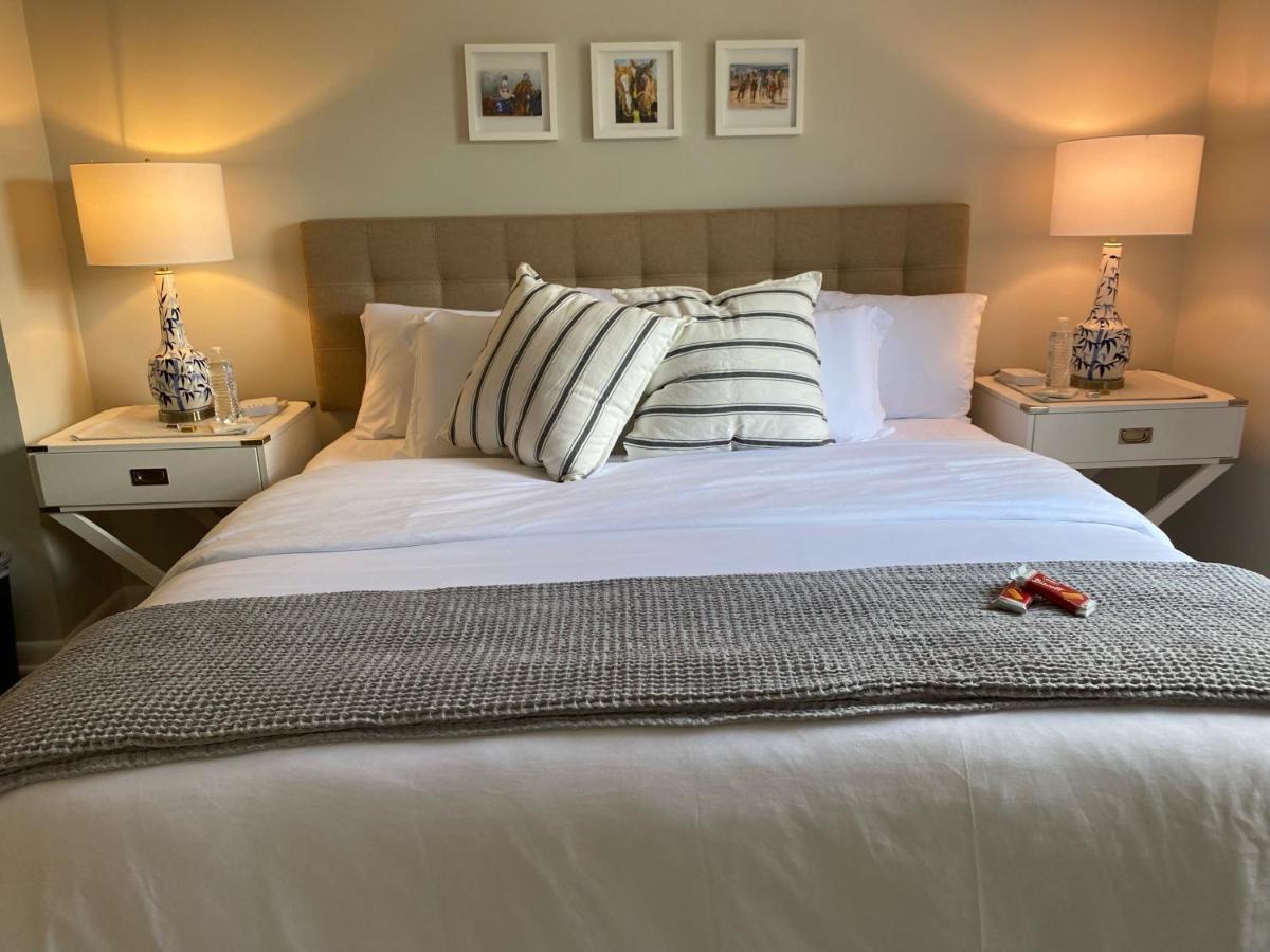 Rose Hill Inn Versailles Eksteriør bilde